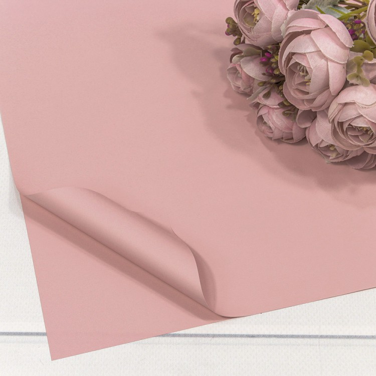 1698/3519 Плёнка в листах 55*55 (20 шт.) матовая "Корейская" 65мкм Пыльно-розовый 1/60