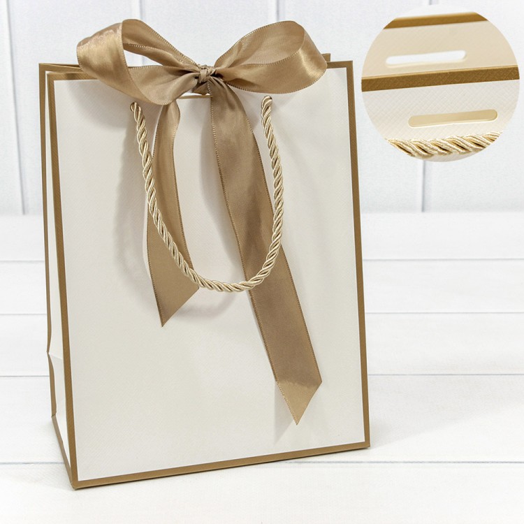 000504E/1 Пакет подарочный с лентой 18*23*10 210г Белый 1/10 1/160